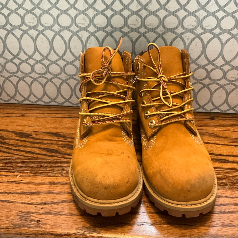 Timberlands - Picture 3 of 4